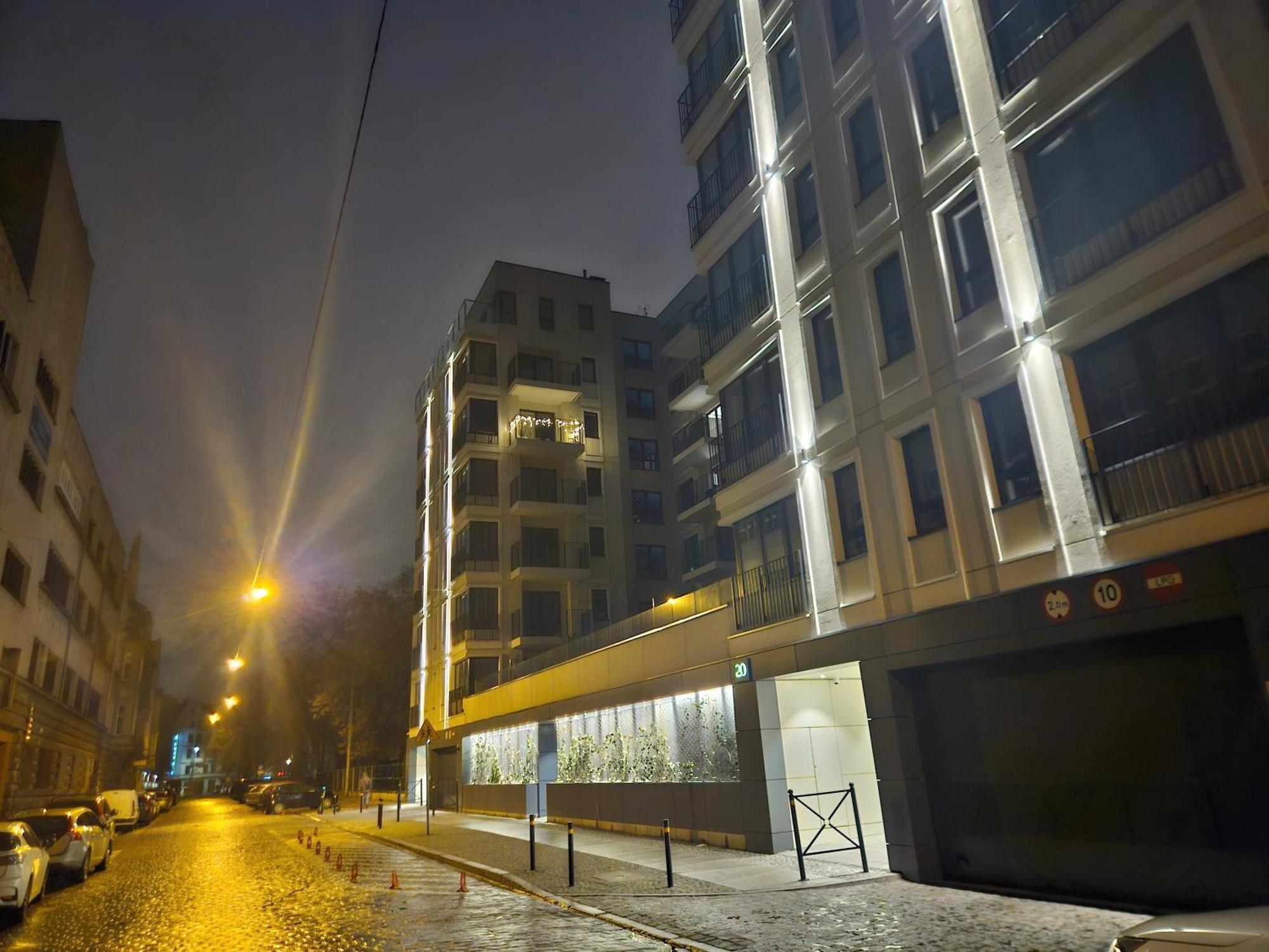 Harry'S Apartment/Centrum/Parking ヴロツワフ エクステリア 写真